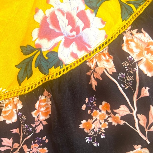 COTTON ON 🌻 Floral Wrap Dress in Yellow and Black - Picture 4 of 10